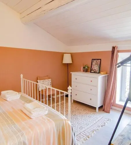 Corte 1 Con Parcheggio Gratuito Διαμέρισμα *